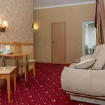 Shine 3* Odesa