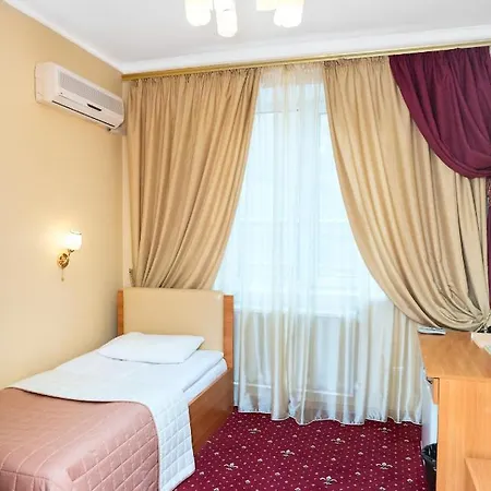 Shine Hotel 3*