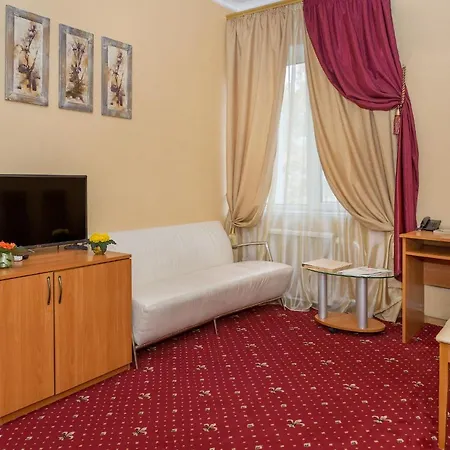 Shine Hotel Odessa