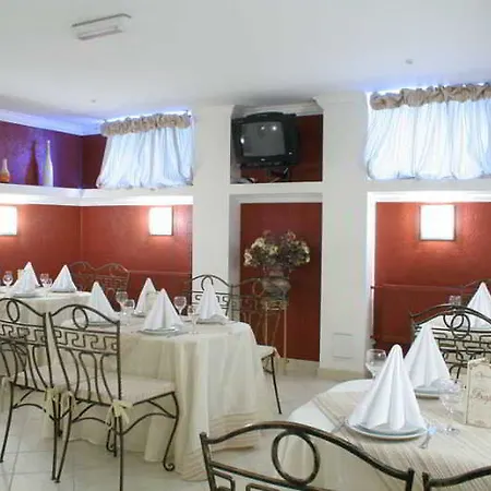 Shine Hotel Odessa