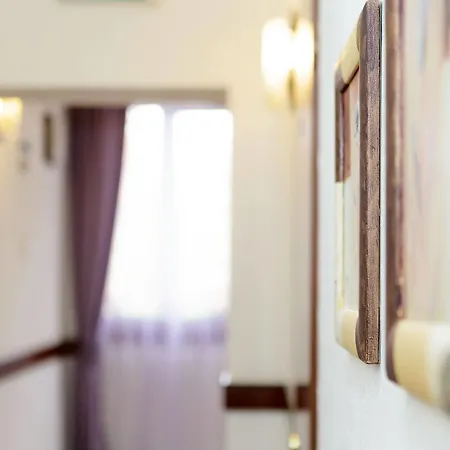 Hotel Shine Odessa