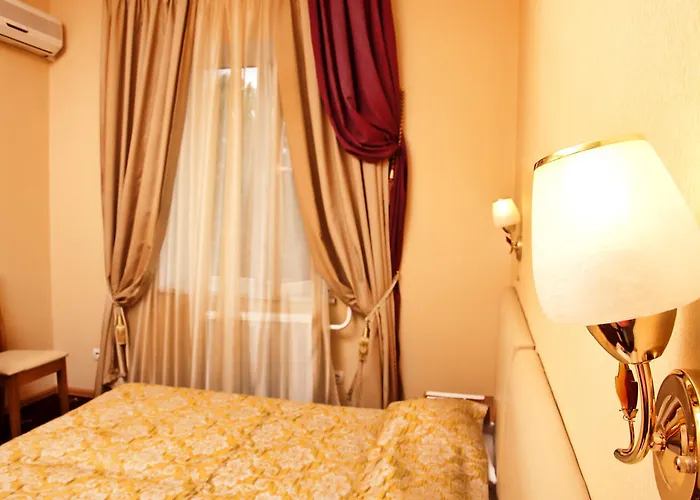 Shine 3* Одесса