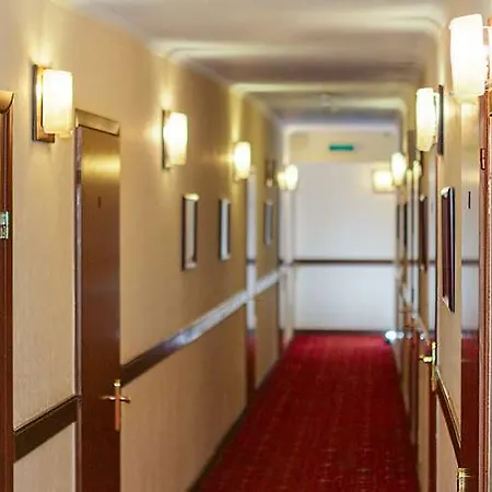Shine Hotel 3*