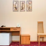 Shine Ξενοδοχείο 3*